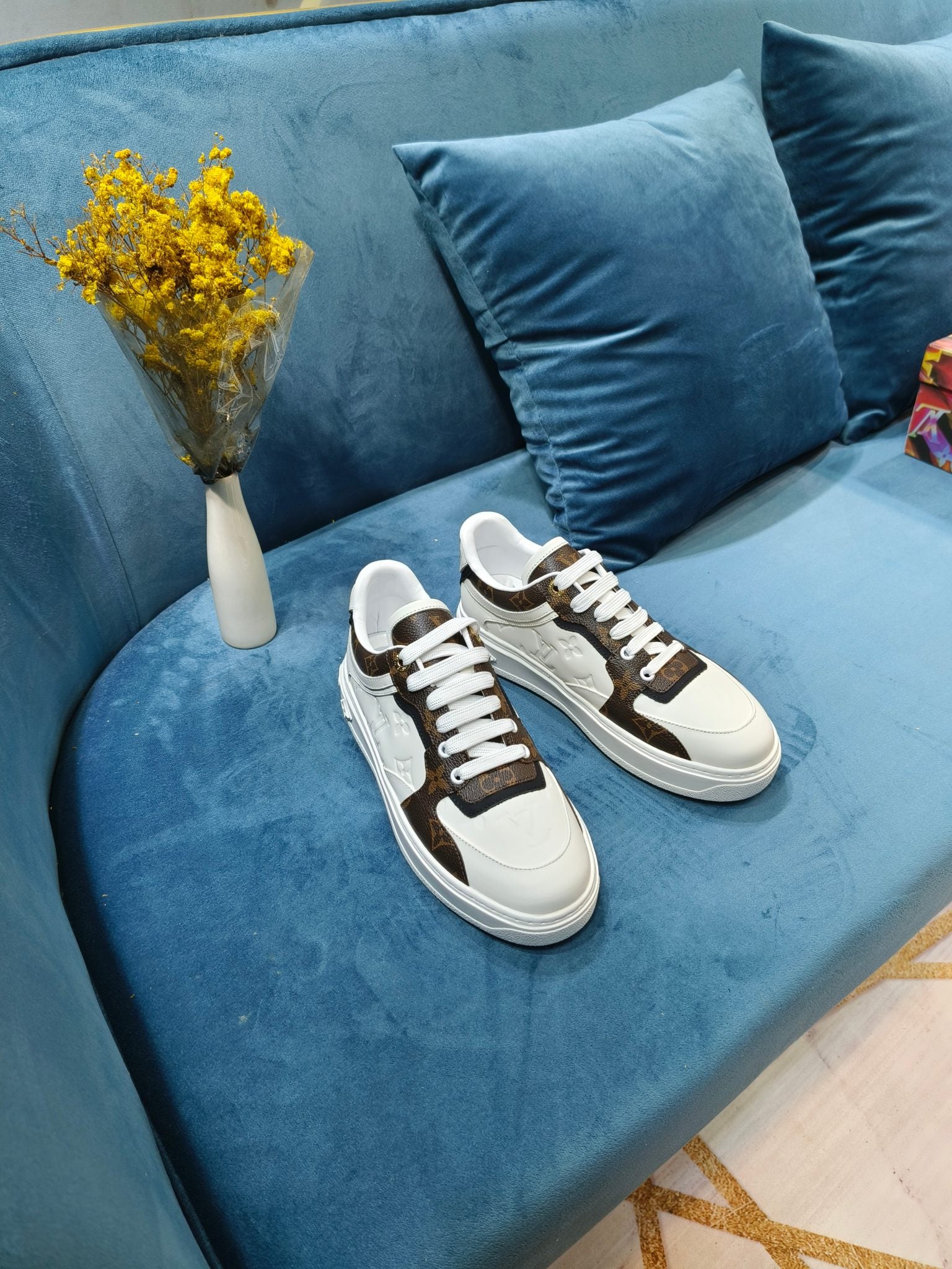Z2YE45 Popular Sneakers