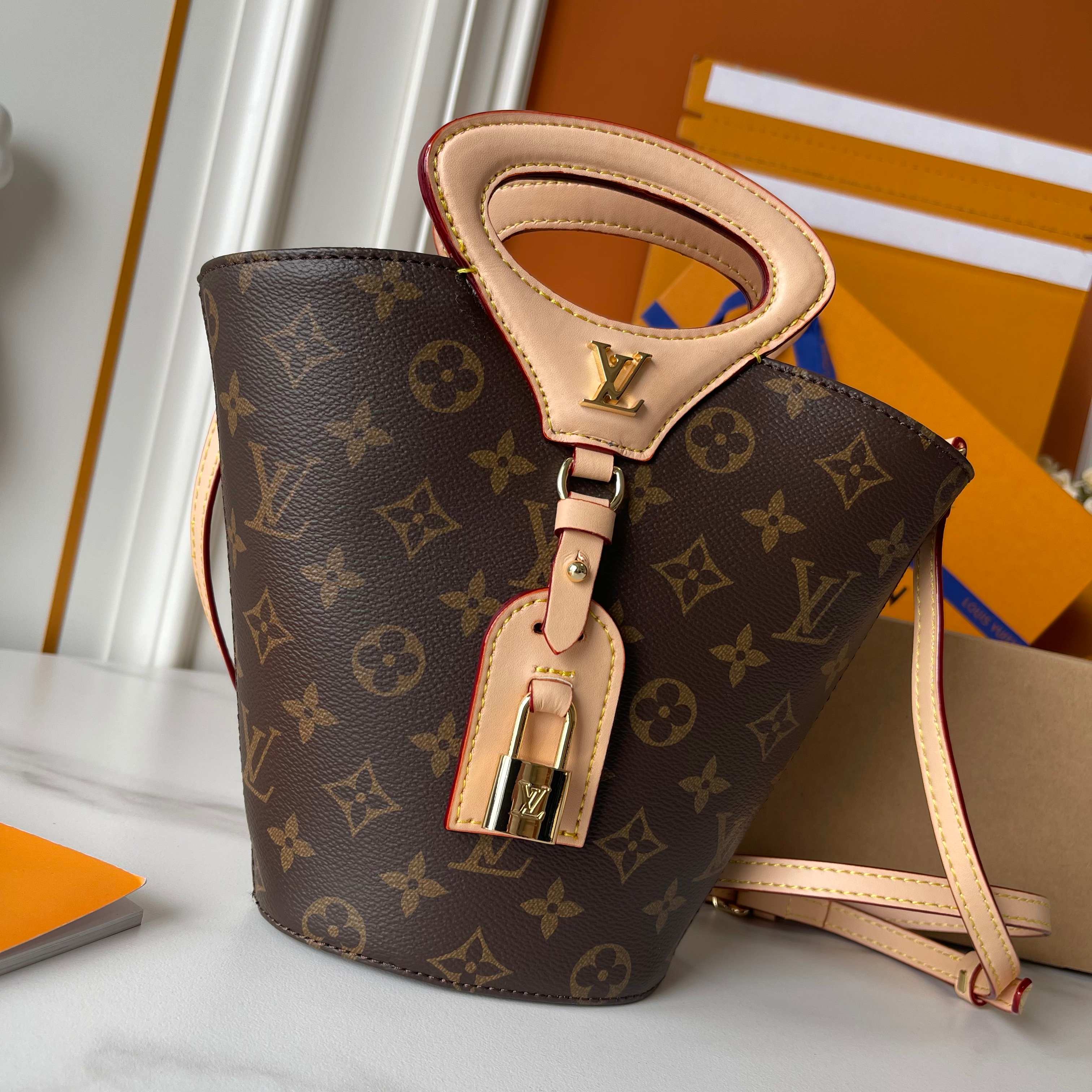 B1N55E80 Popular  leather bag