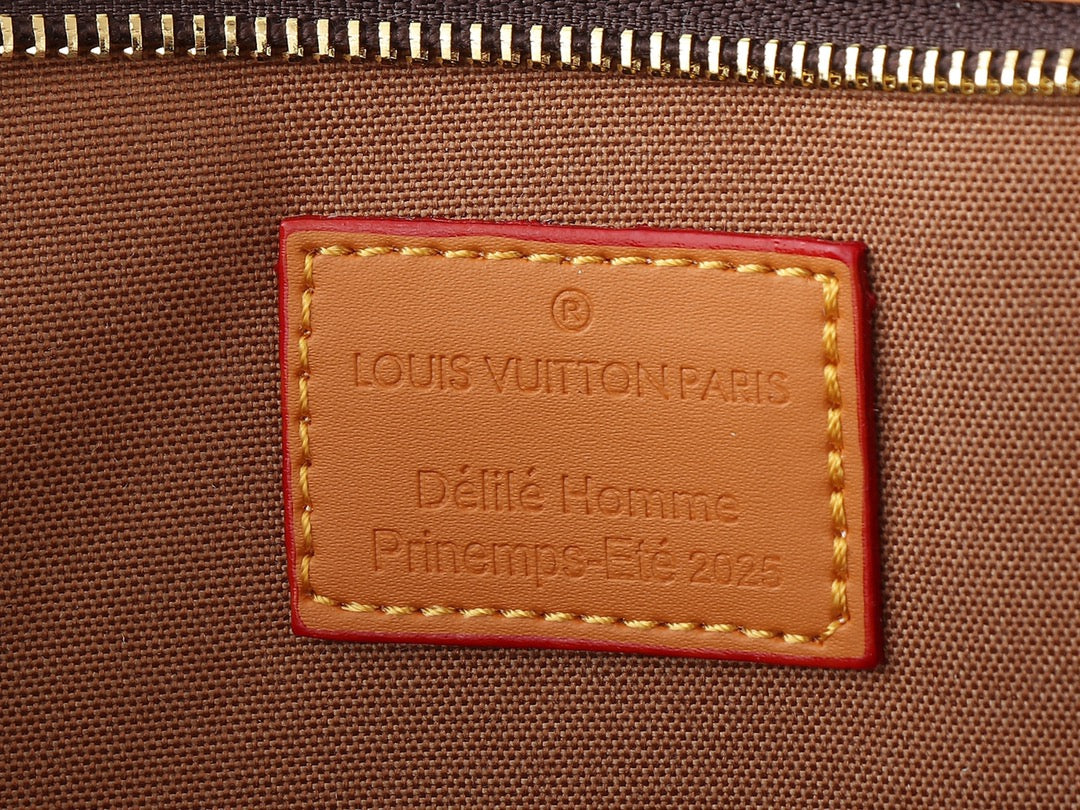 B1W15E31 Popular  leather bag