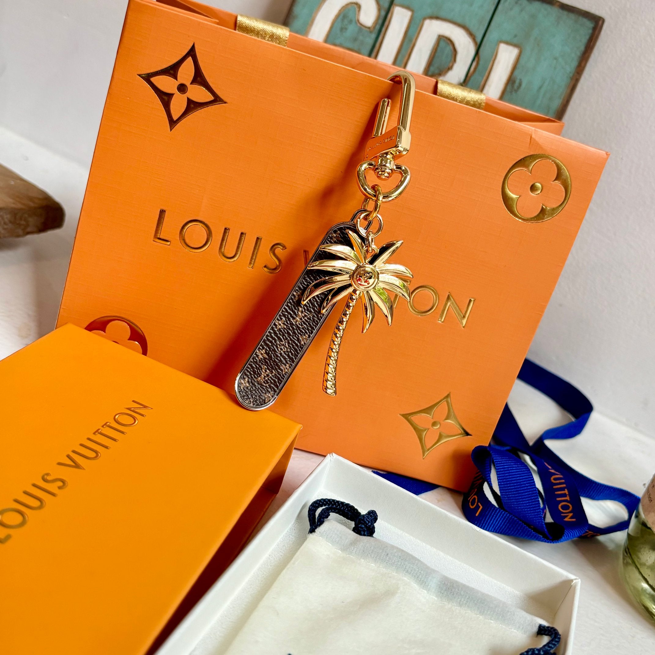 A1Q95E11 Popular bag 's charms accessories