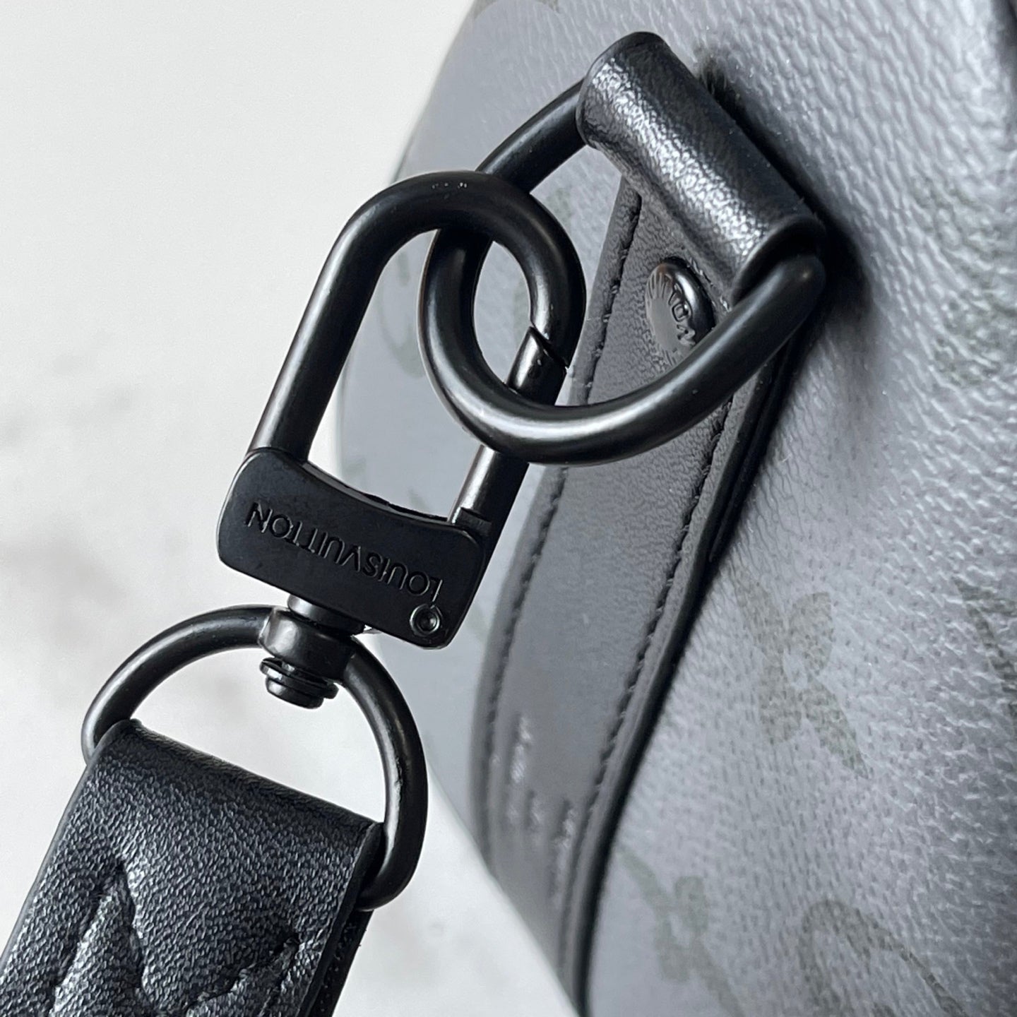 B1P46E32 Popular leather bag
