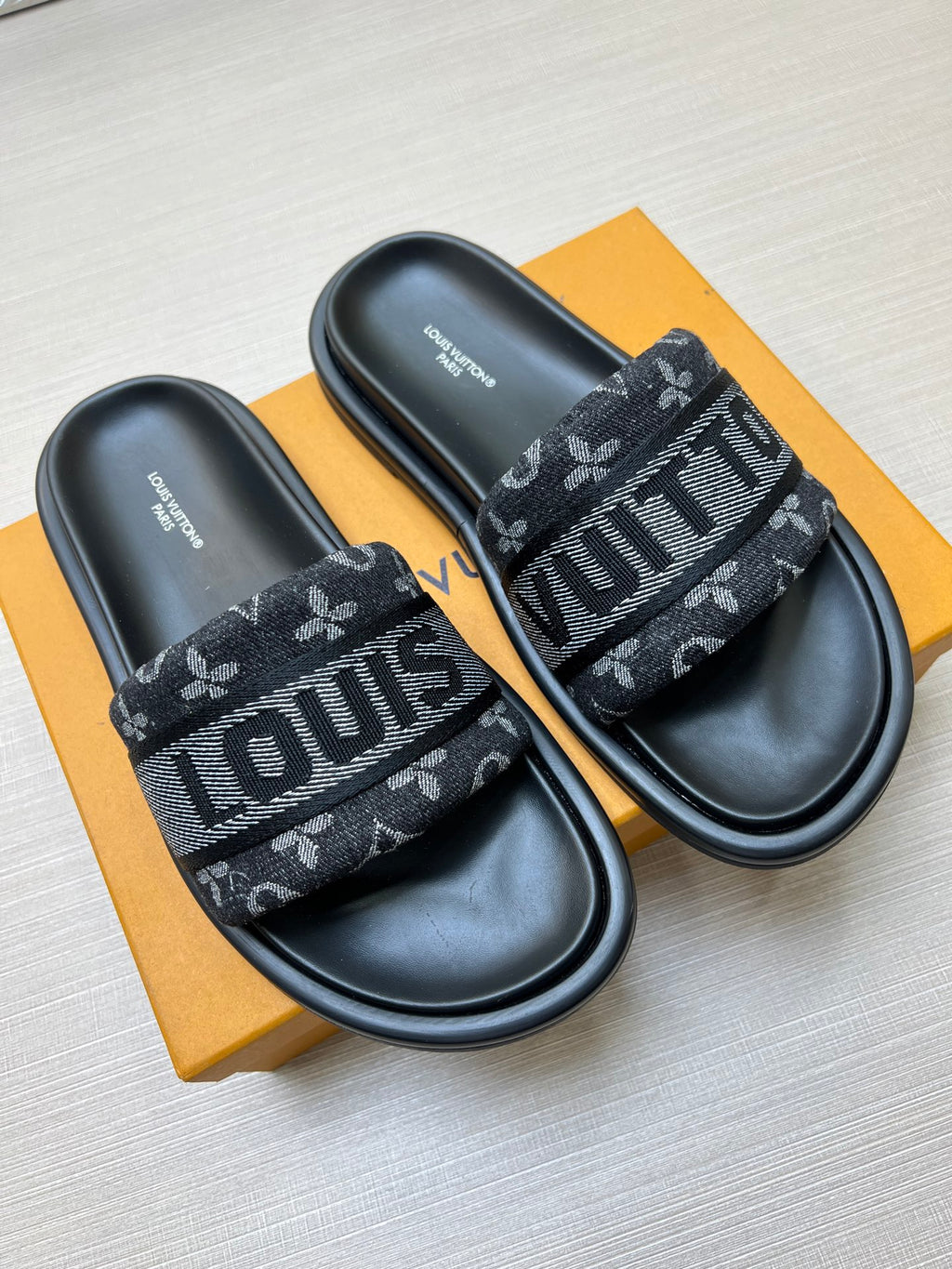 Z5Z35E300 Popular Slippers