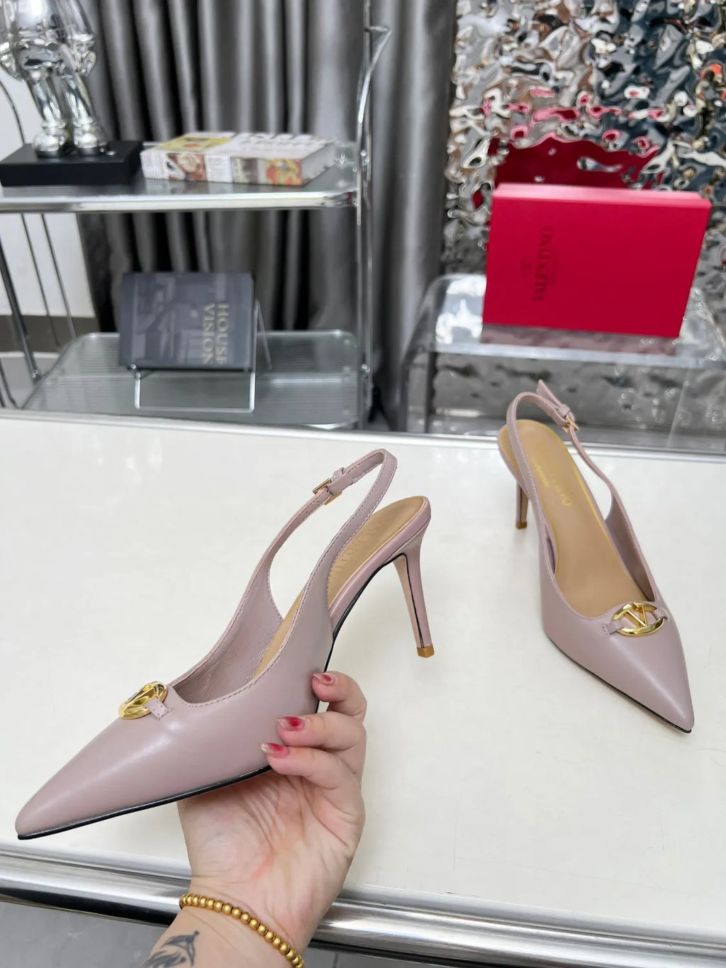 Z2R45VL15 Popular leather  High heels