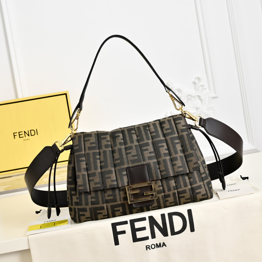 B1P36F106 Popular leather bag