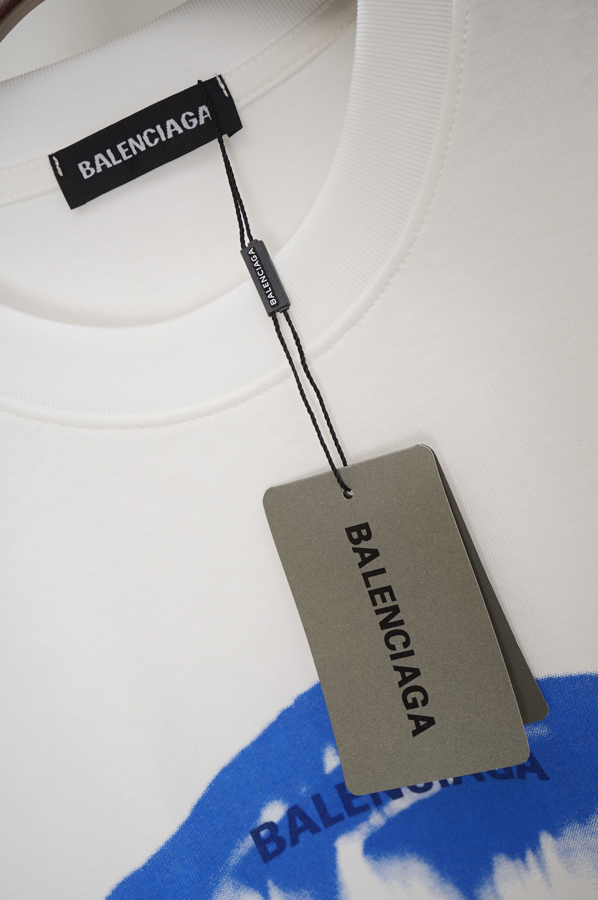 U1R76J10 Popular T-shirts