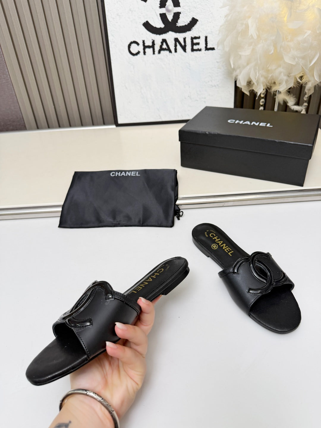 ZPX76C7  Popular high-quality leather slippers