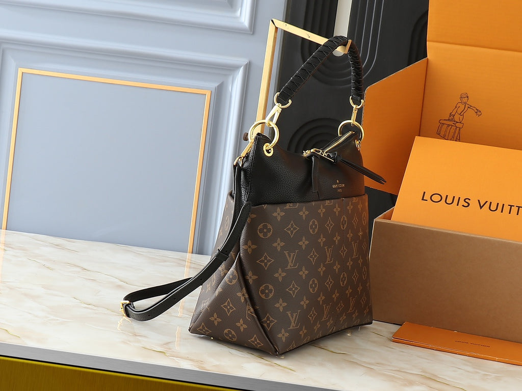 B1W35E115 Popular leather bag