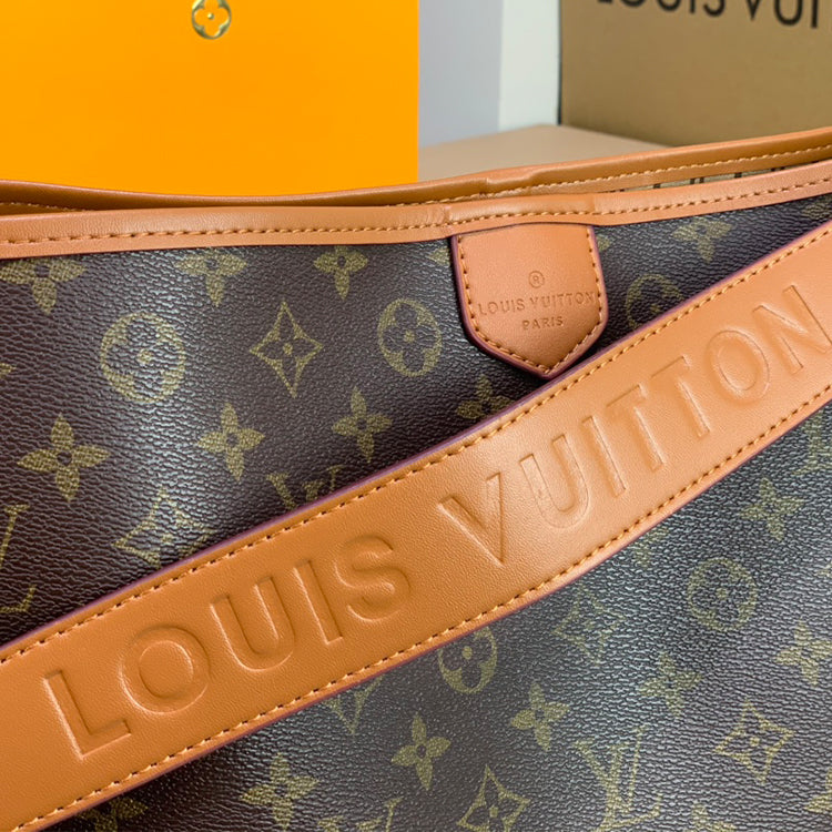 B1X51E01 Popular  leather bag 