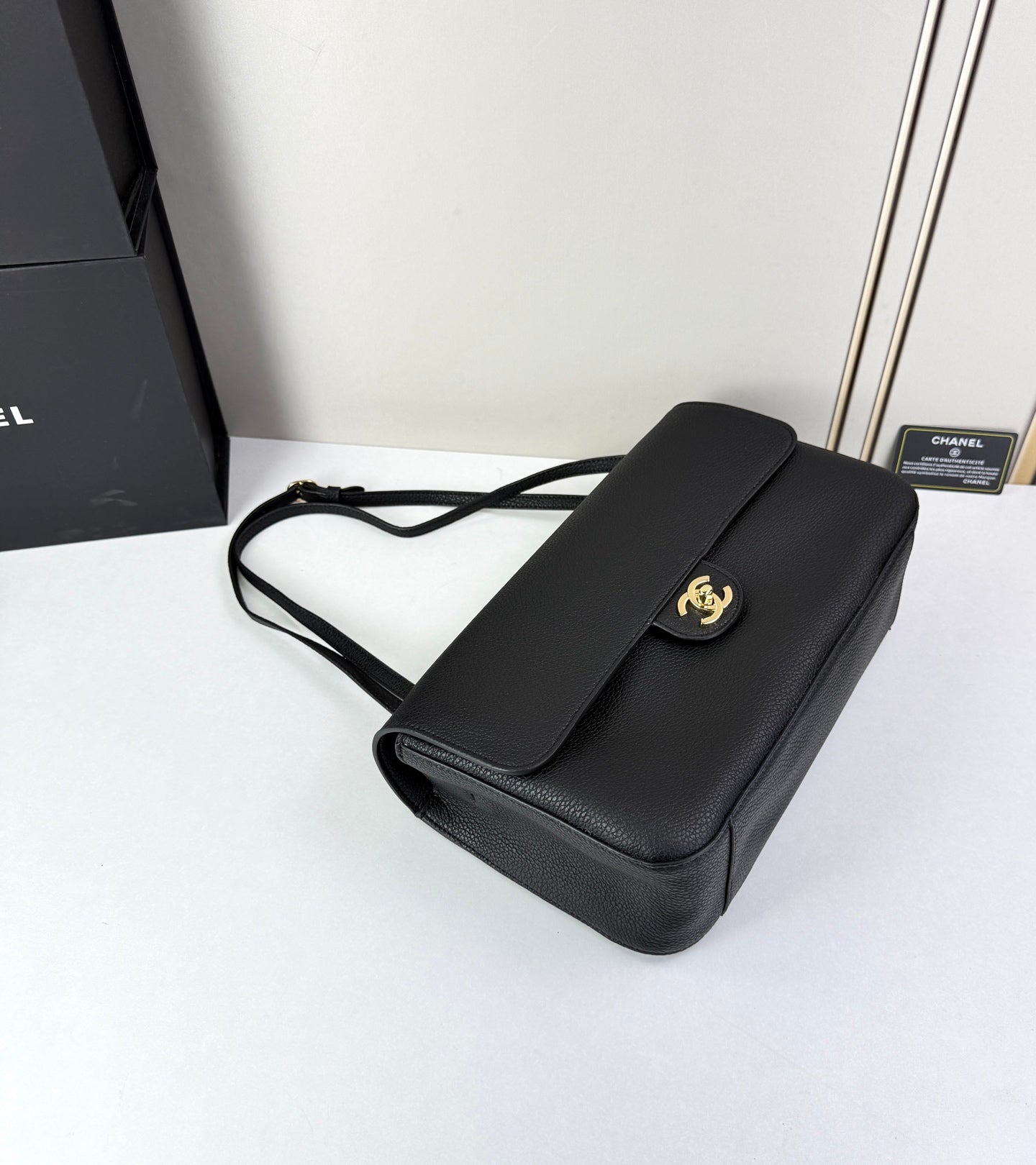 B1R76C35 Popular leather bag