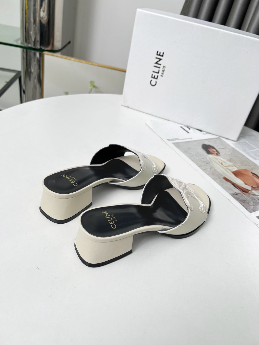 Z2Q55CL51  Popular leather shoes
