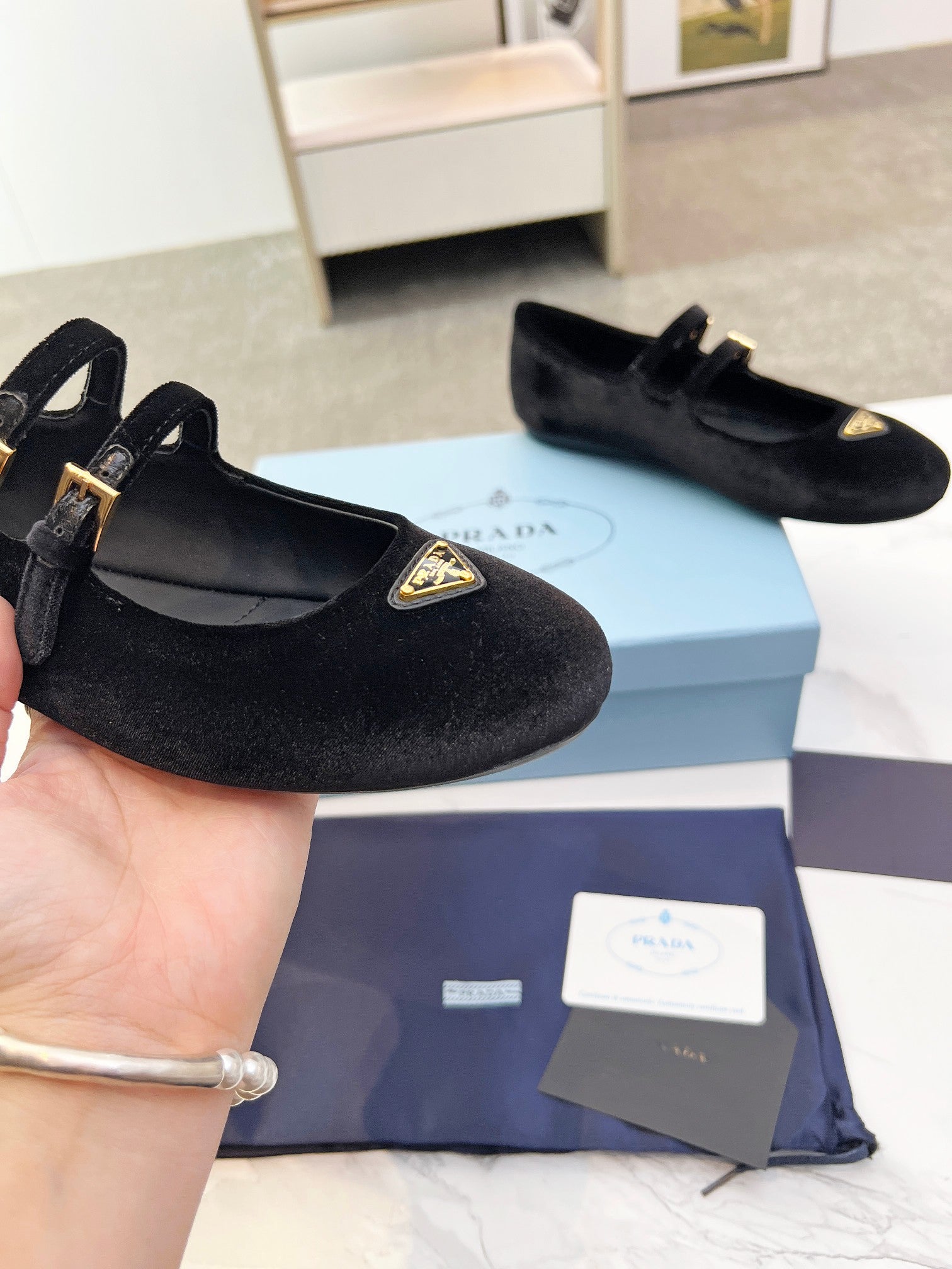 Z2Q105P404 Popular high-quality Shoes