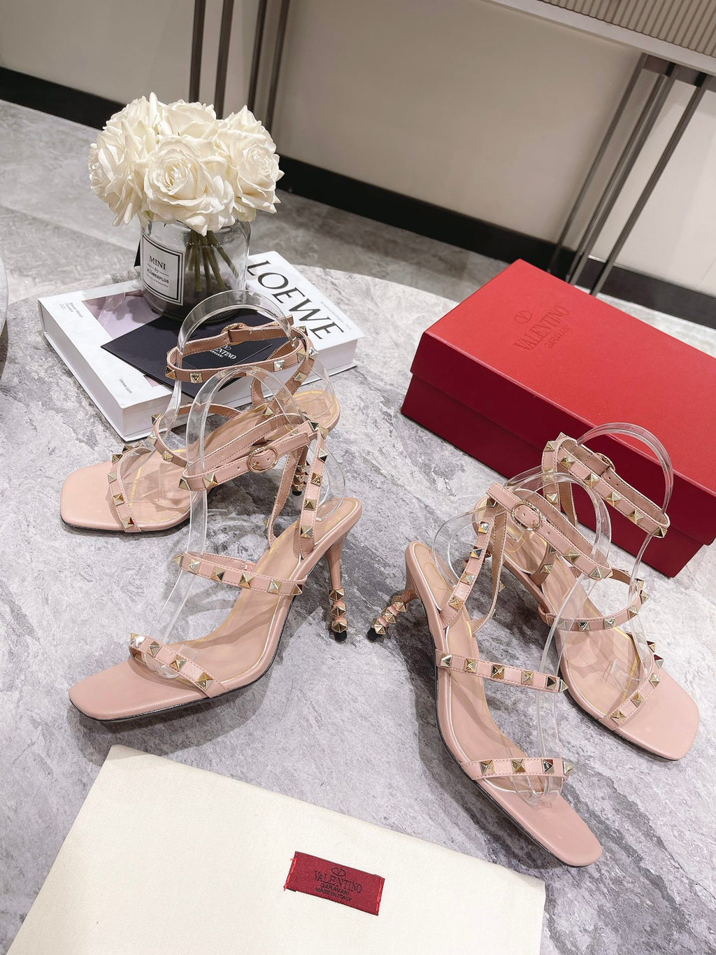 Z2Q55VL56 Popular  leather High heels