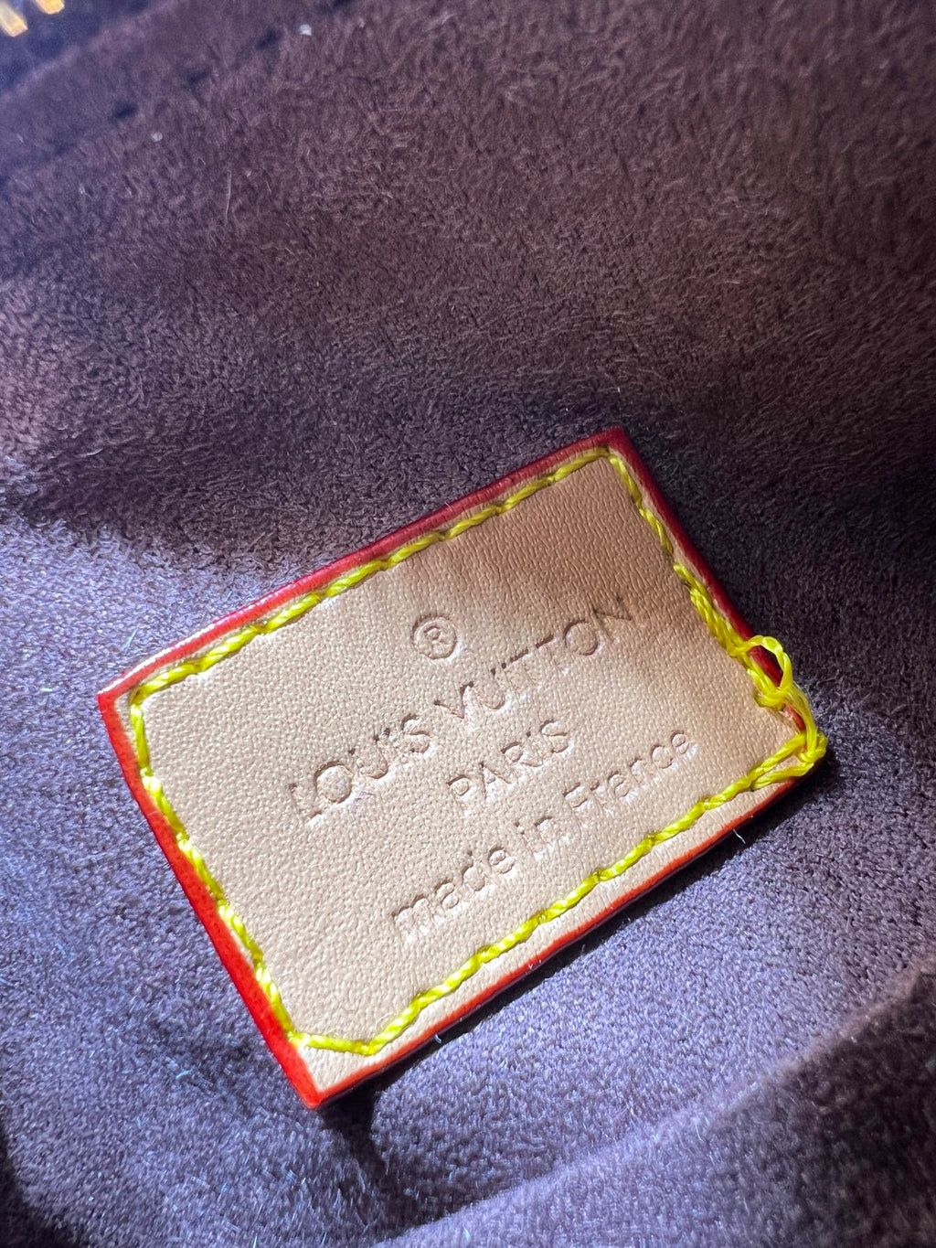 B1N55E19 Popular leather bag