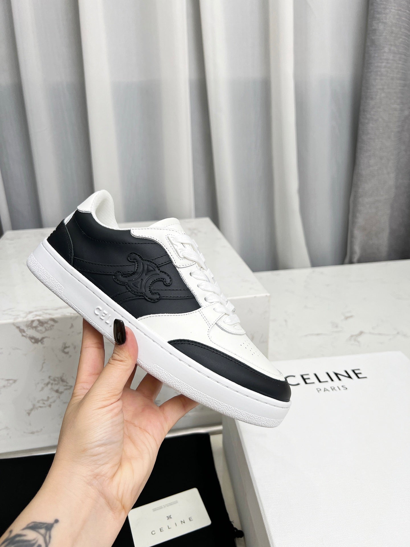 Z2Q105N272 Popular high-quality Shoes