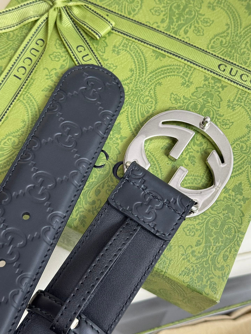 P1R55B241 Popular  High quality belt With full package