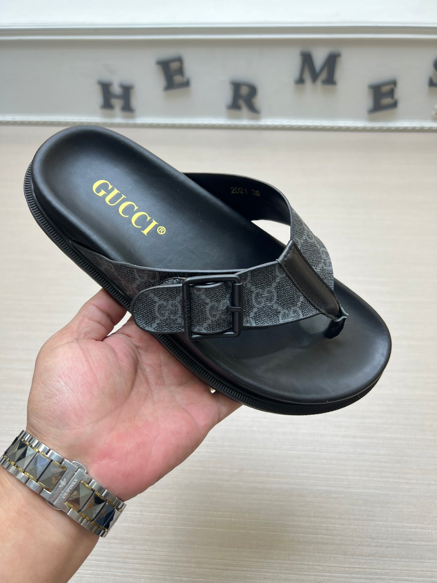 Z5ZB92 Popular slippers