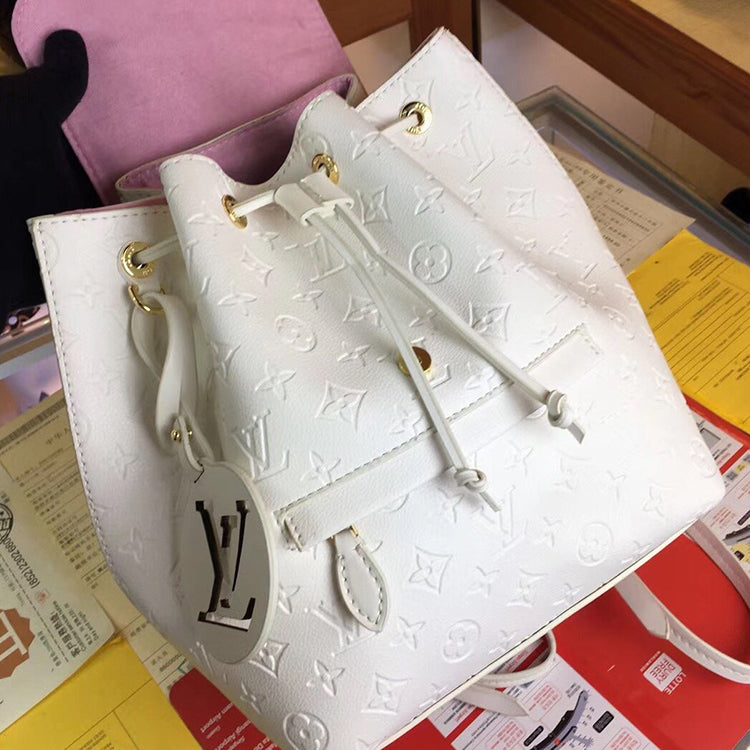 B1P20E6 Popular  leather backpacks