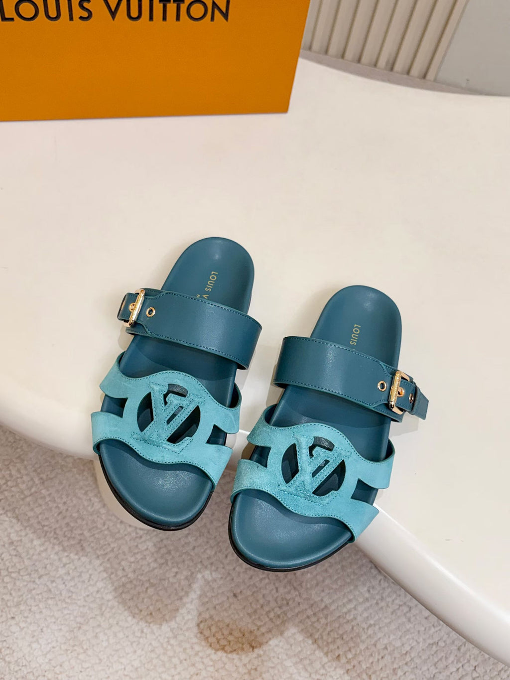 Z2R76E29 Popular high-quality leather shoes