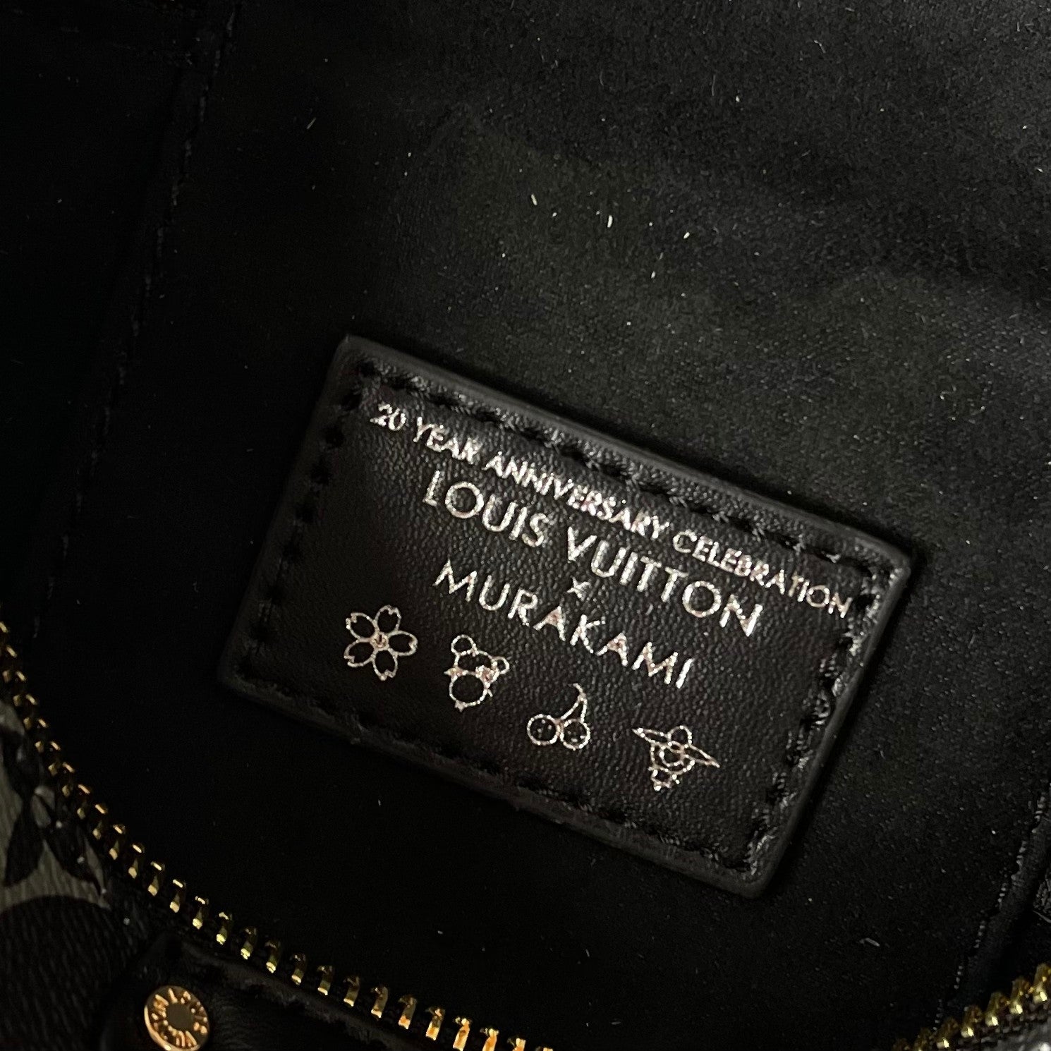 B1P46E38 Popular leather bag