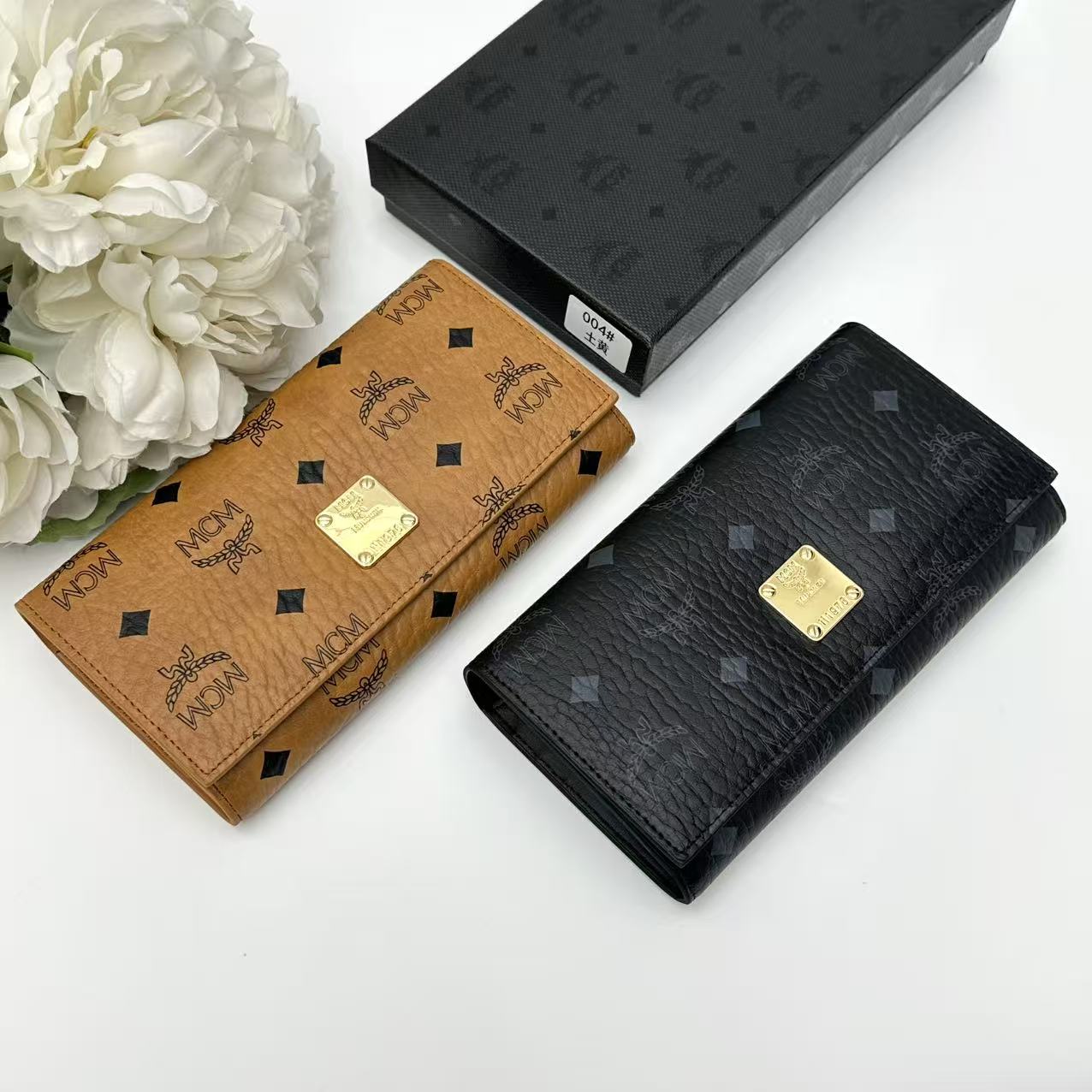 B1N36M14 Popular leather  Wallets