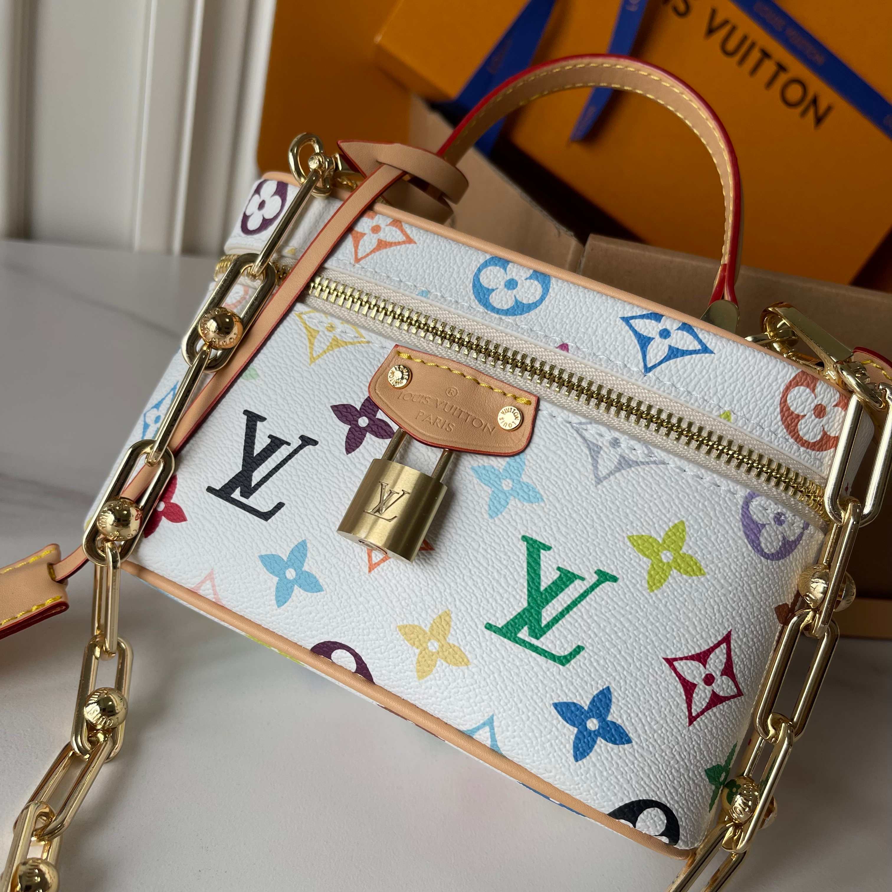 B1P46E38 Popular leather bag