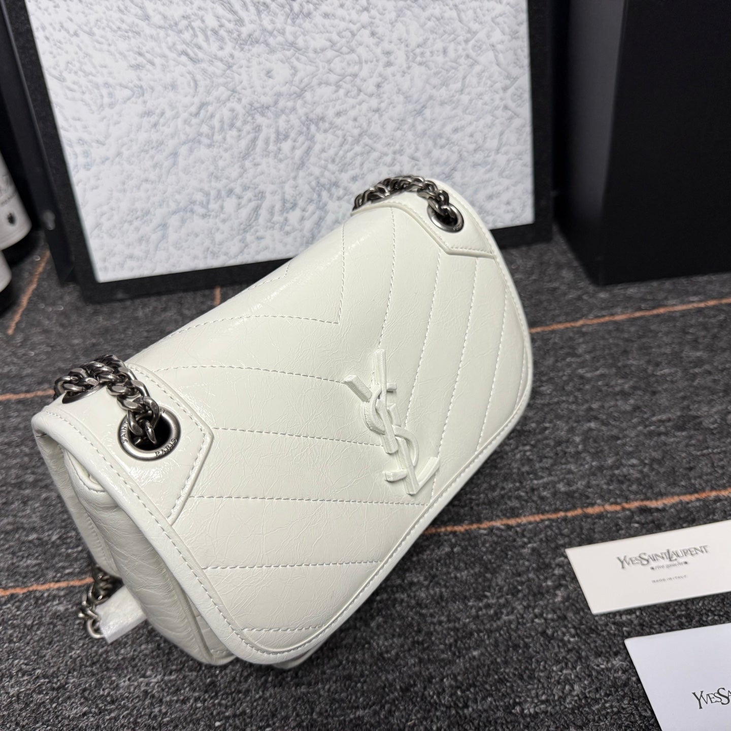 B1R76SL17 Popular leather bag