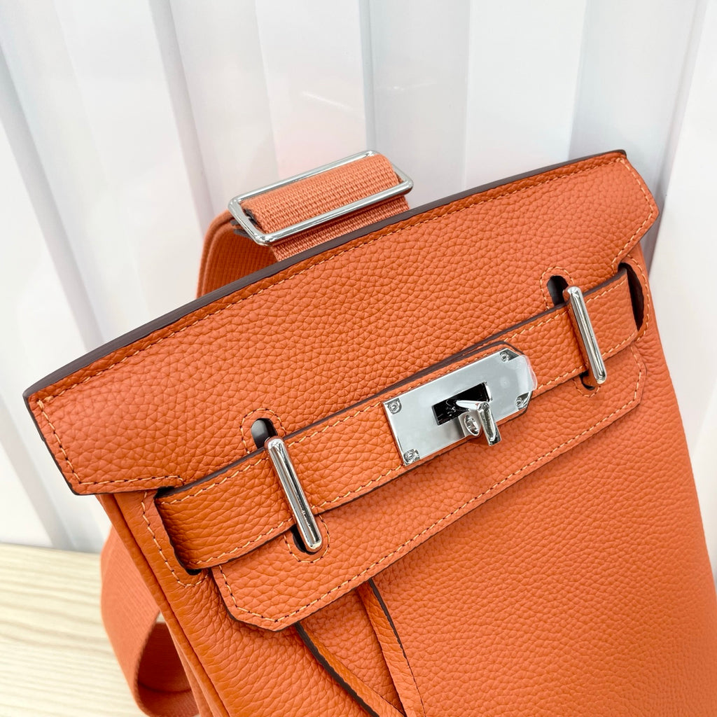 B1P36H46 Popular leather bag