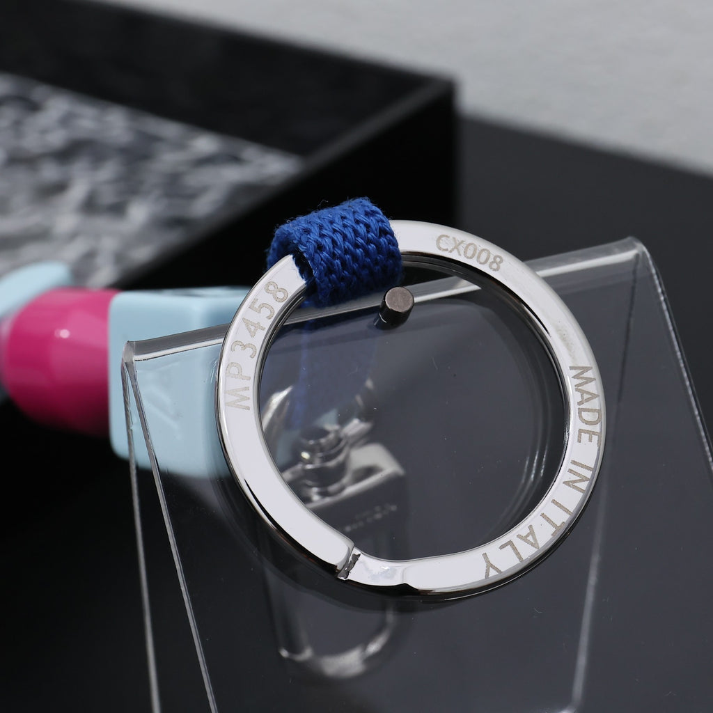 A1Q105E30 Popular bag 's charms accessories