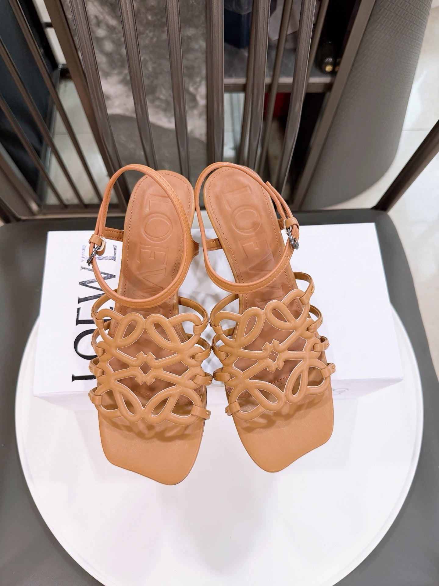 Z2R76A12 Popular high-quality  leather shoes