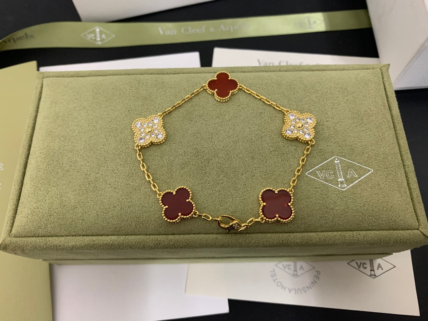 X5X53VA179K  Popular bracelets 5 flowers normal size1.5cm flower