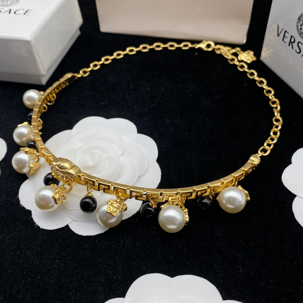 X1Q85V383X  Popular Necklaces