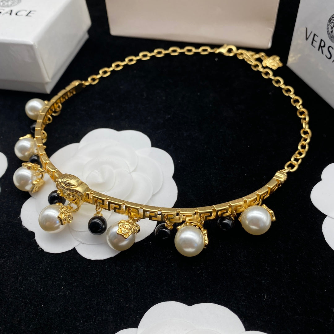 X1Q85V383X  Popular Necklaces