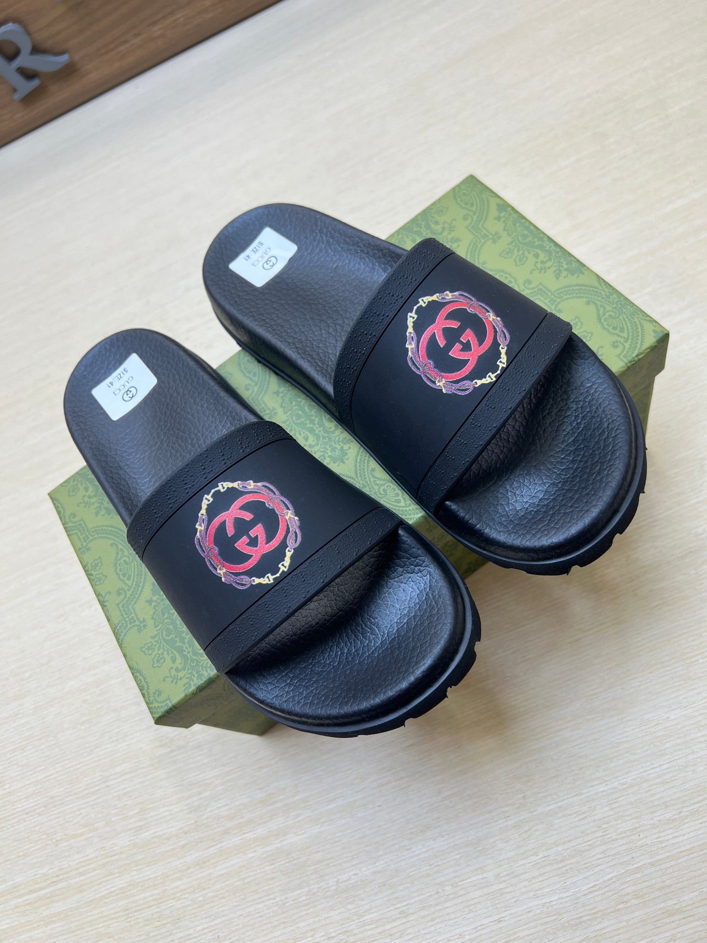 Z5R66B27 Popular Slippers