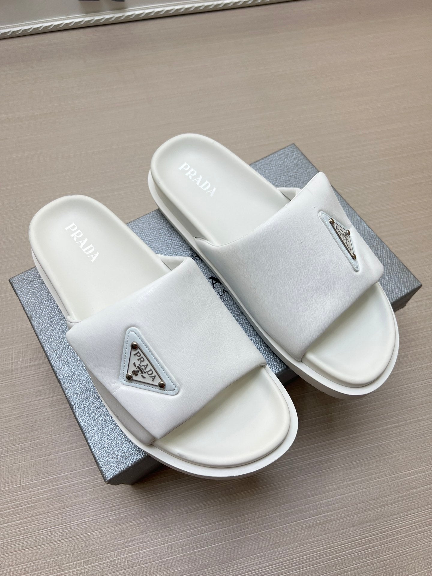Z5ZPD5 Popular slippers
