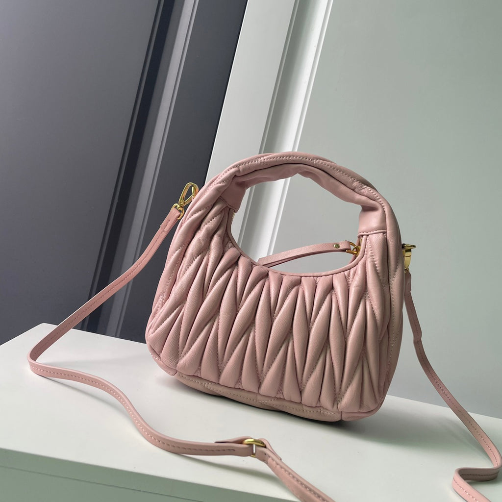 B1P46A116 Popular leather bag