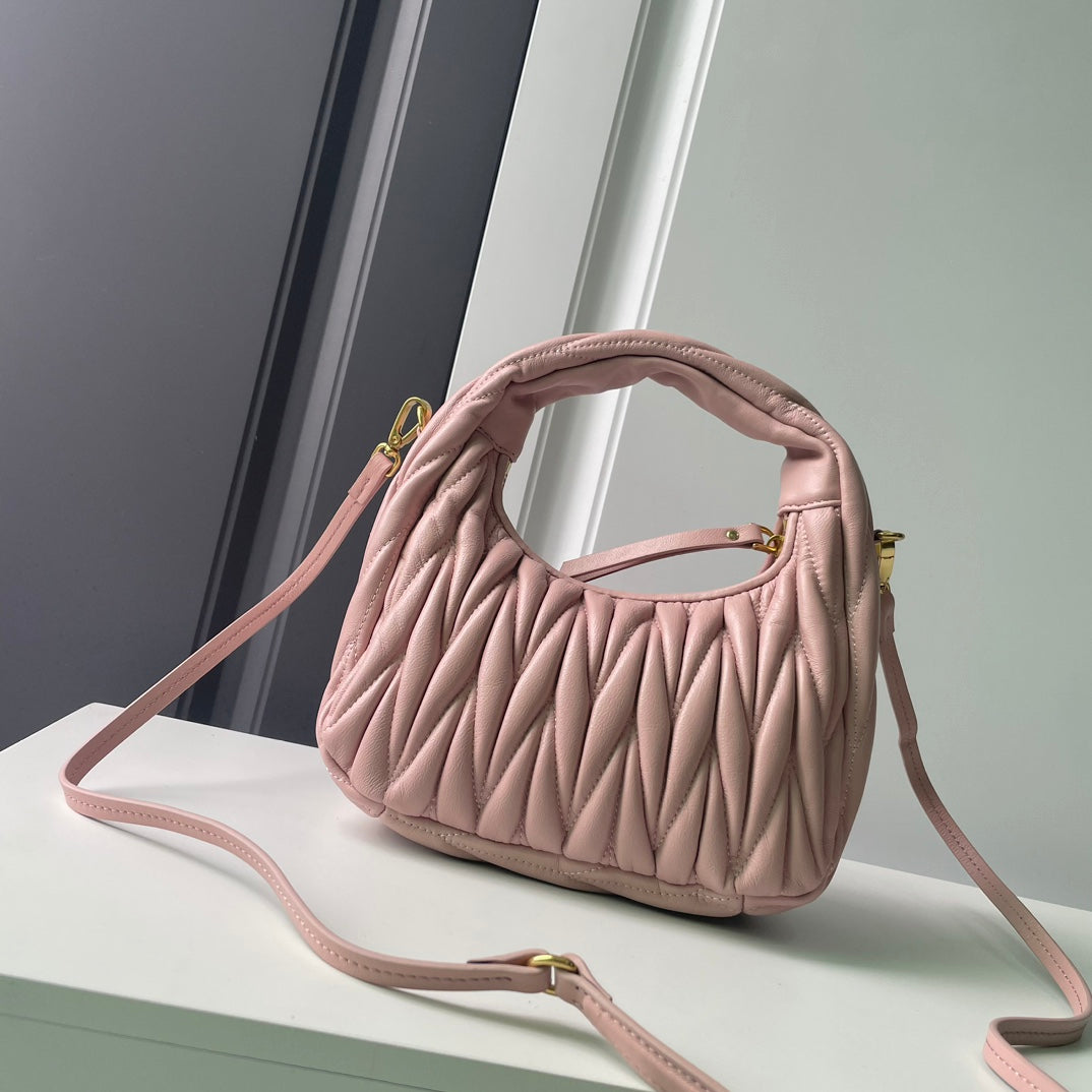 B1P46A116 Popular leather bag