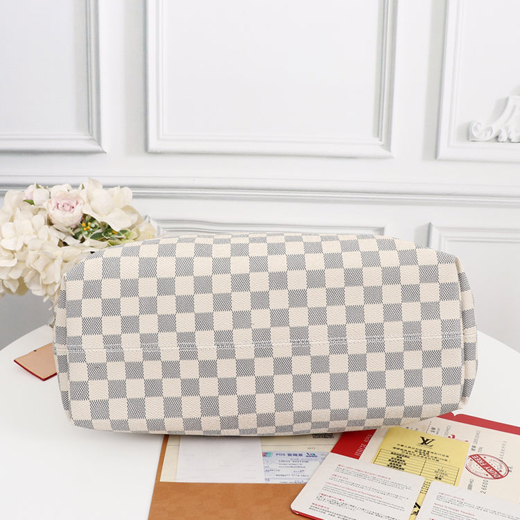 B1P11E84 Popular leather bag 
