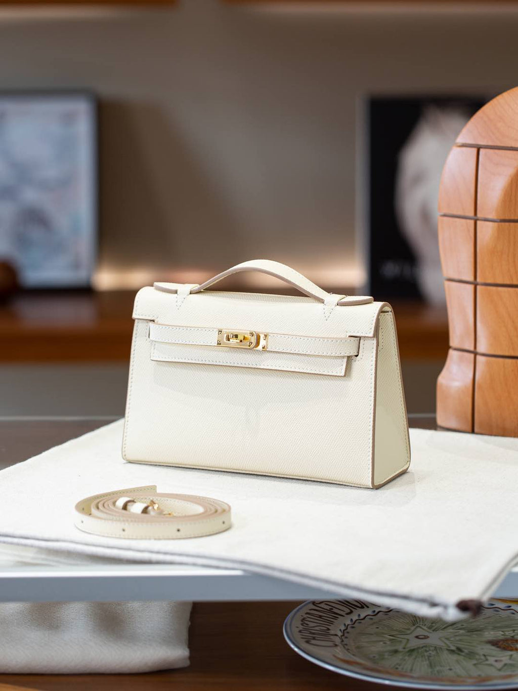 B1R66A7 Popular leather bag