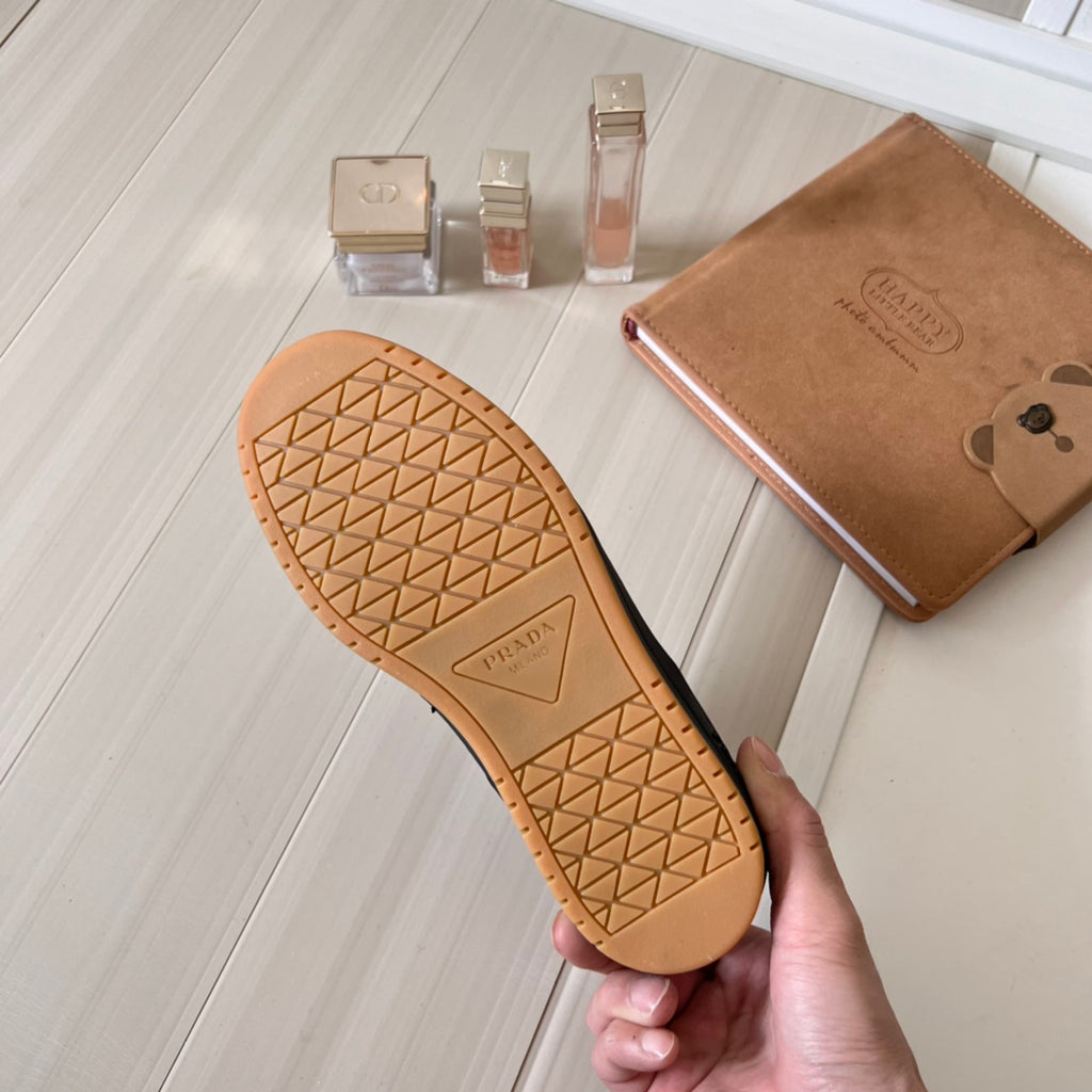 Z1P54D119 Popular shoes