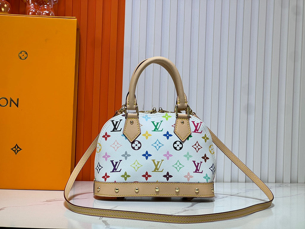 B1P46E104 Popular leather bag