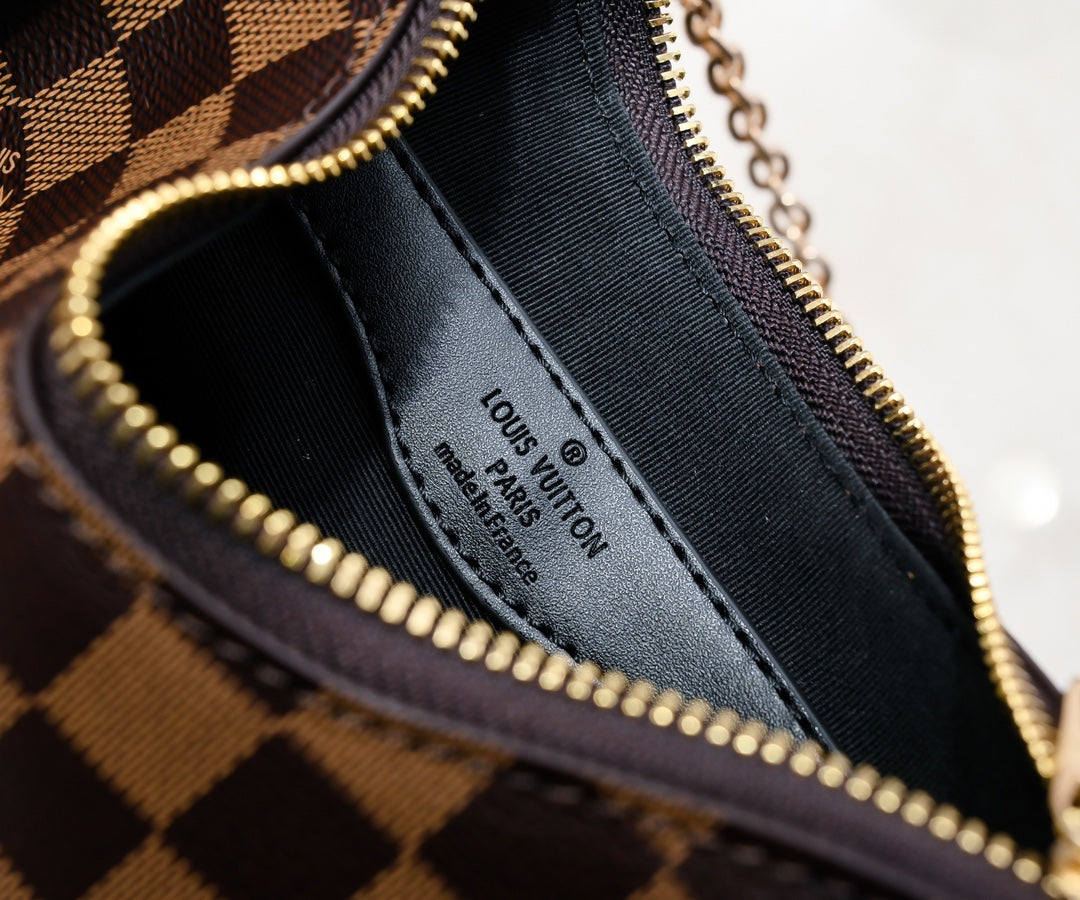 B1W15E35 Popular  leather bag