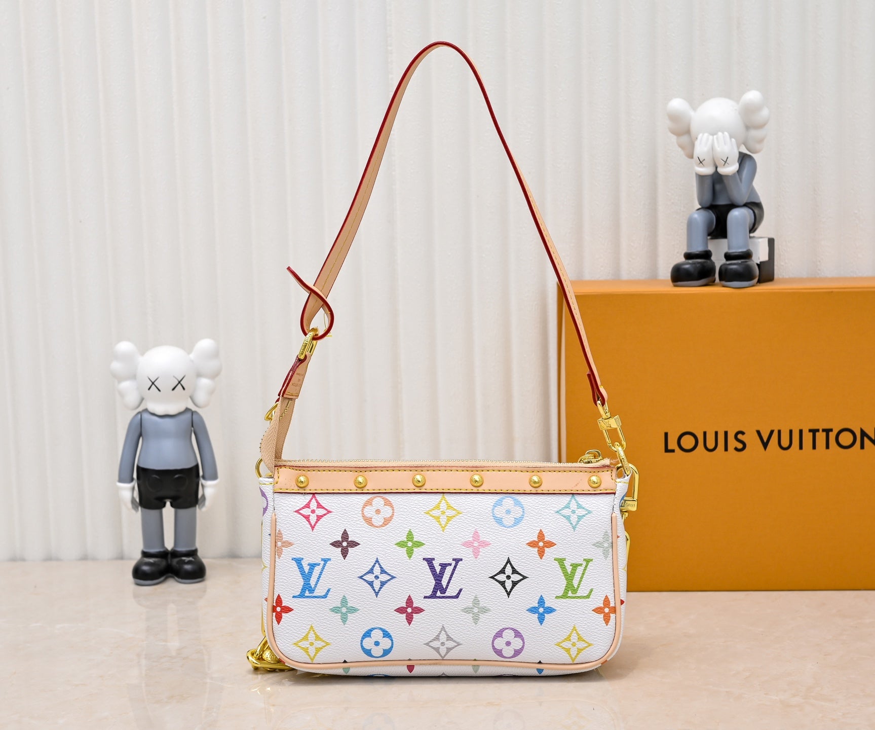 B1X45E12 Popular leather bag