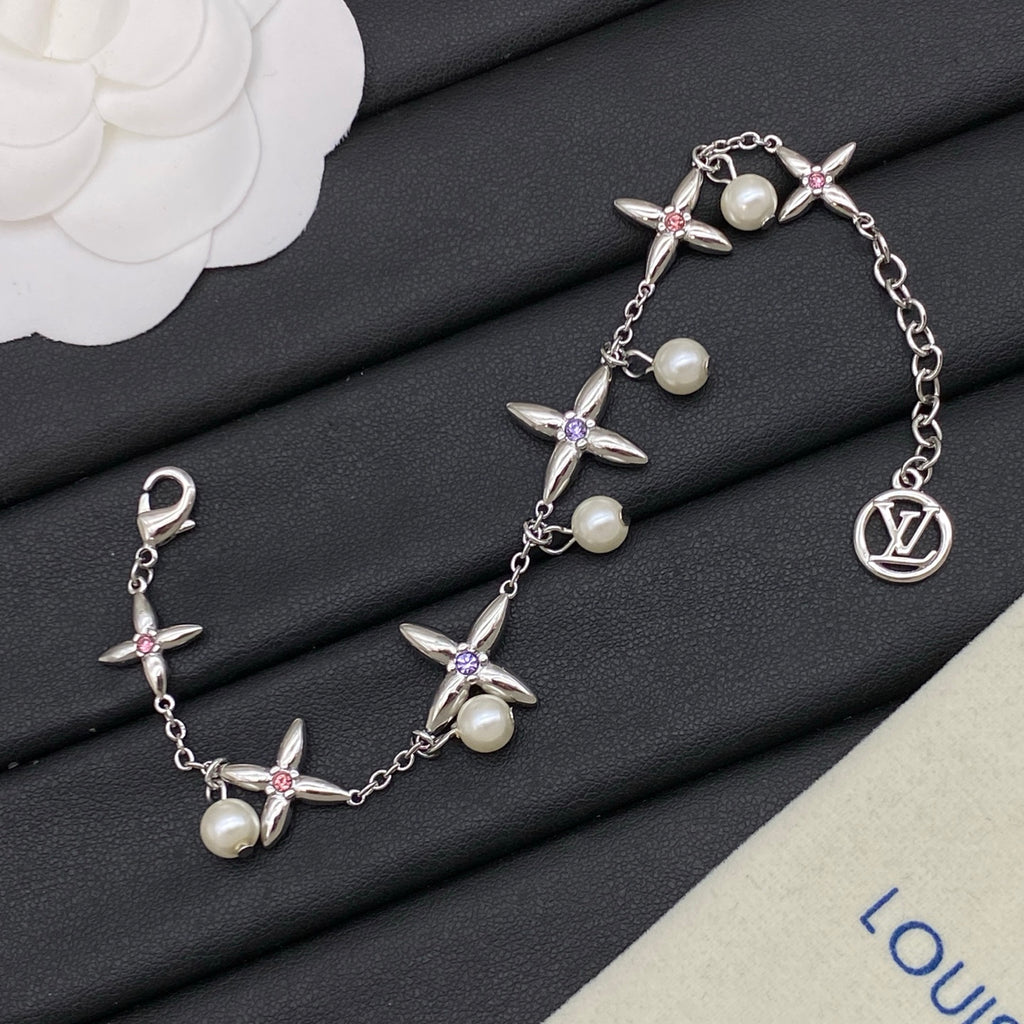 X1N36E11X Popular  Necklaces . Bracelet