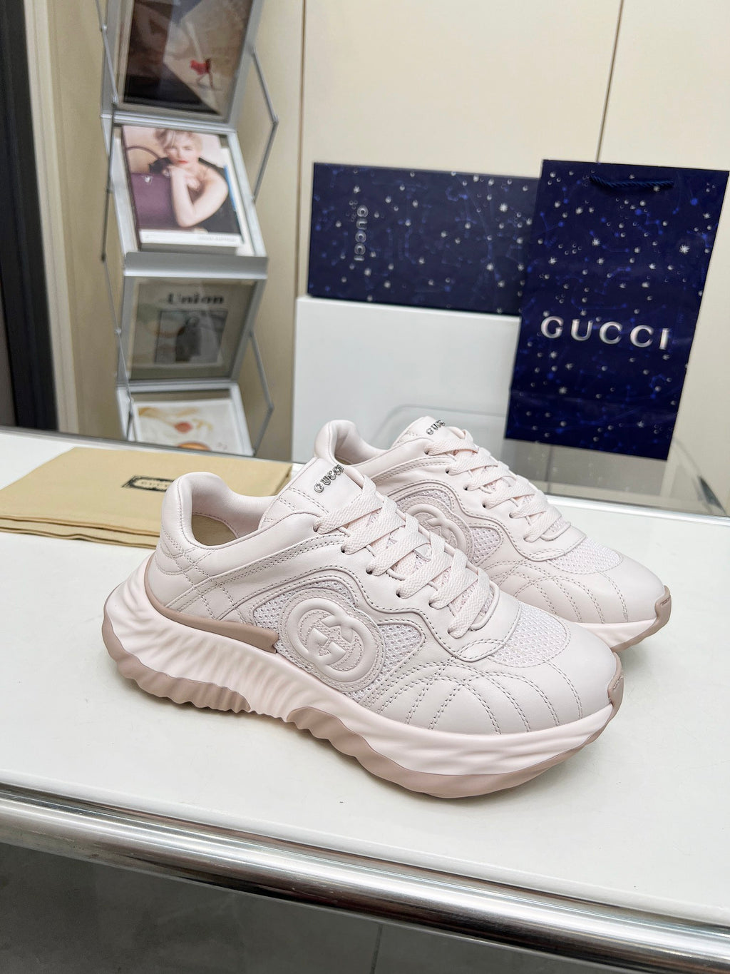 Z2Q95B172  Popular high-quality Shoes