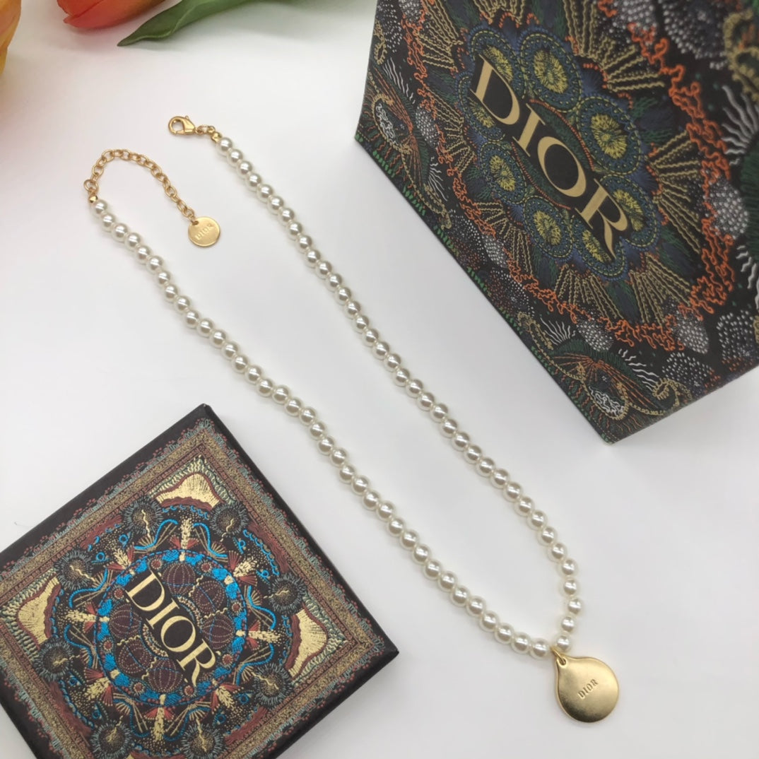 X1Q85D292X Popular Necklaces