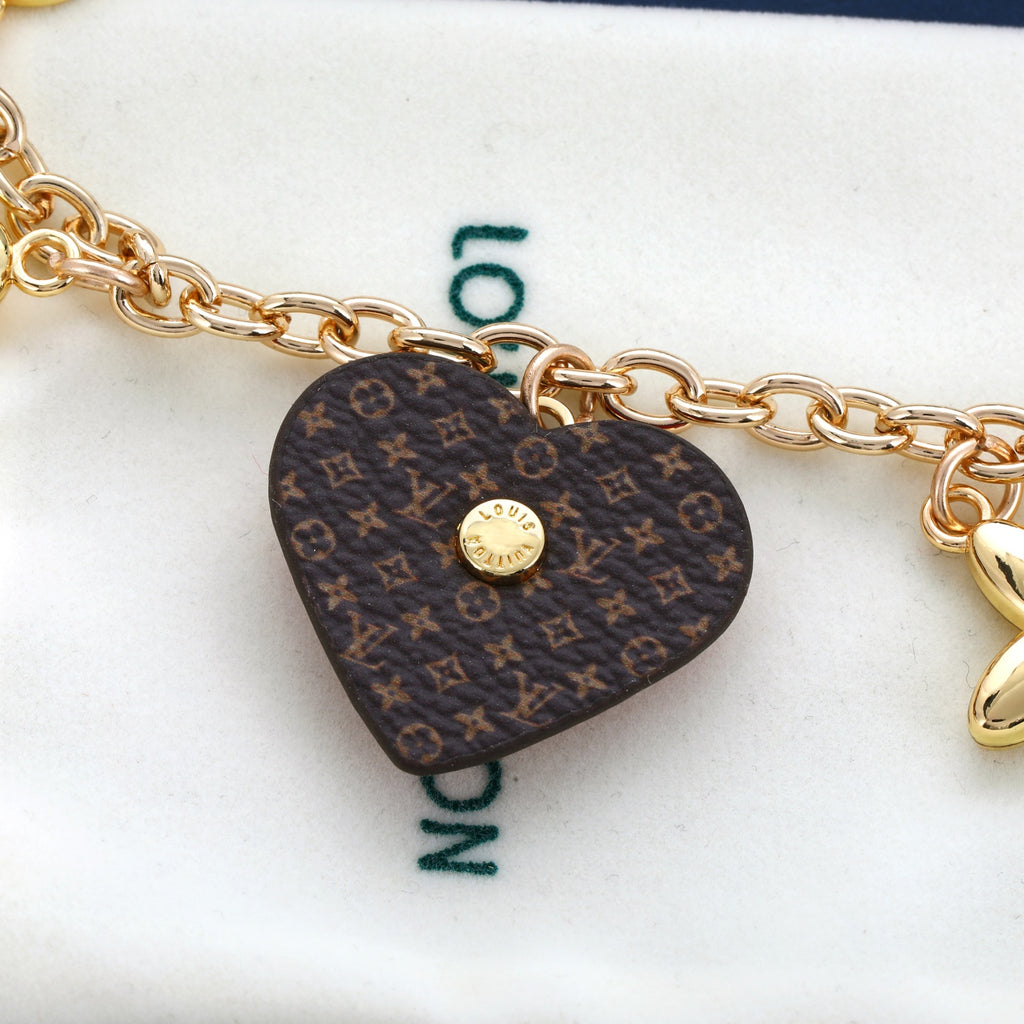 A1Z105E16 Popular bag 's charms accessories