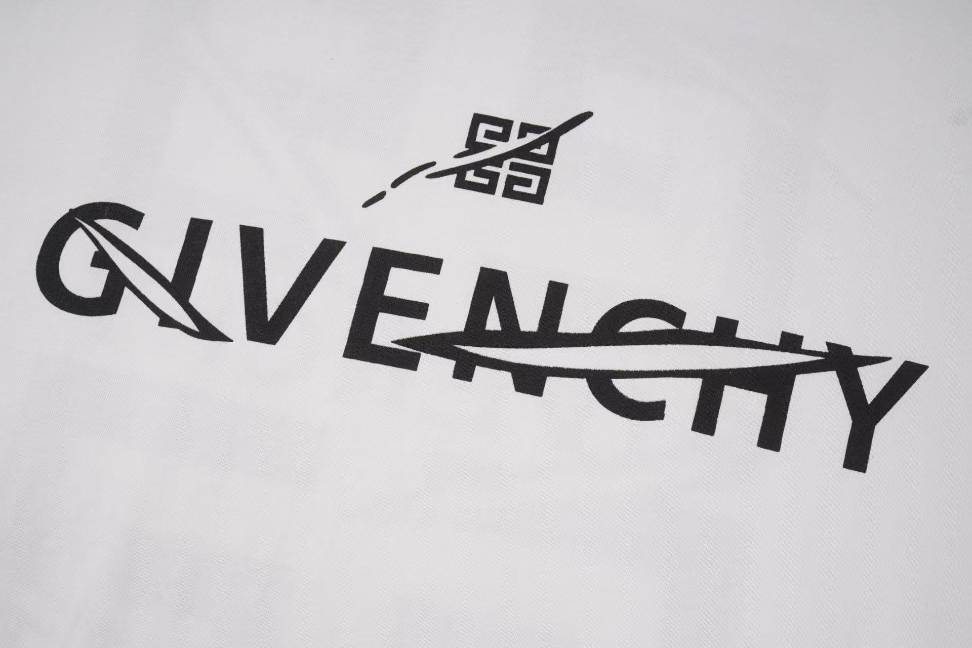 U1R86GV8 Popular T-shirts