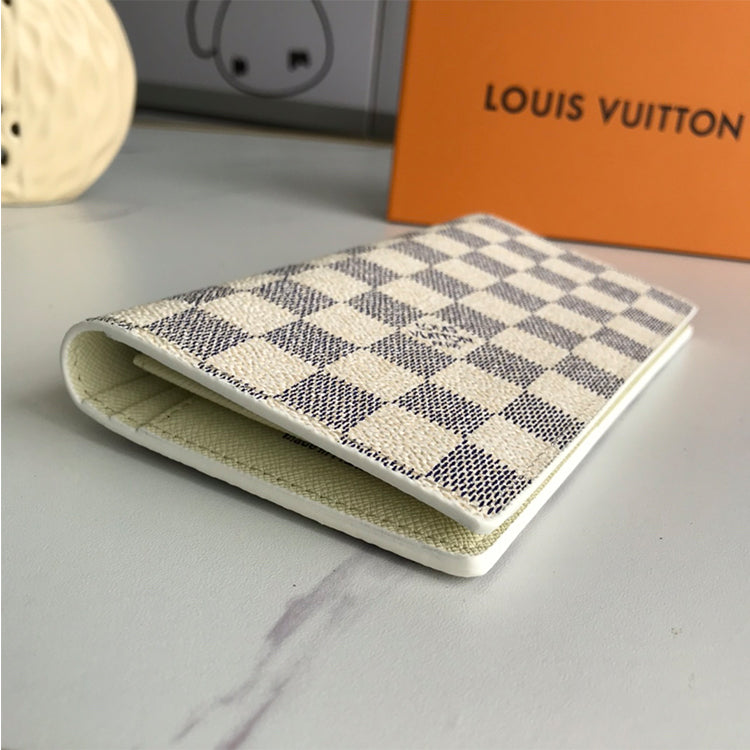 B1X31E2 Popular leather wallets