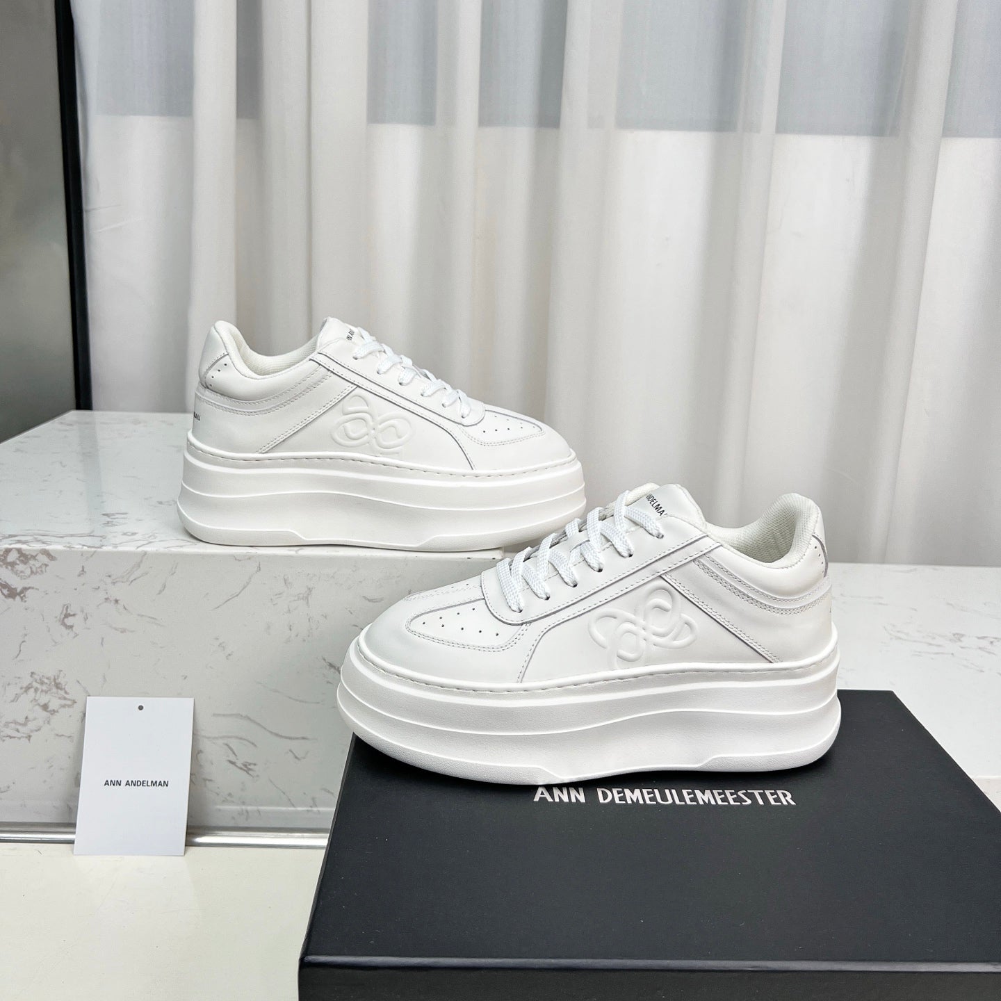 Z2Q105A260 Popular high-quality Shoes