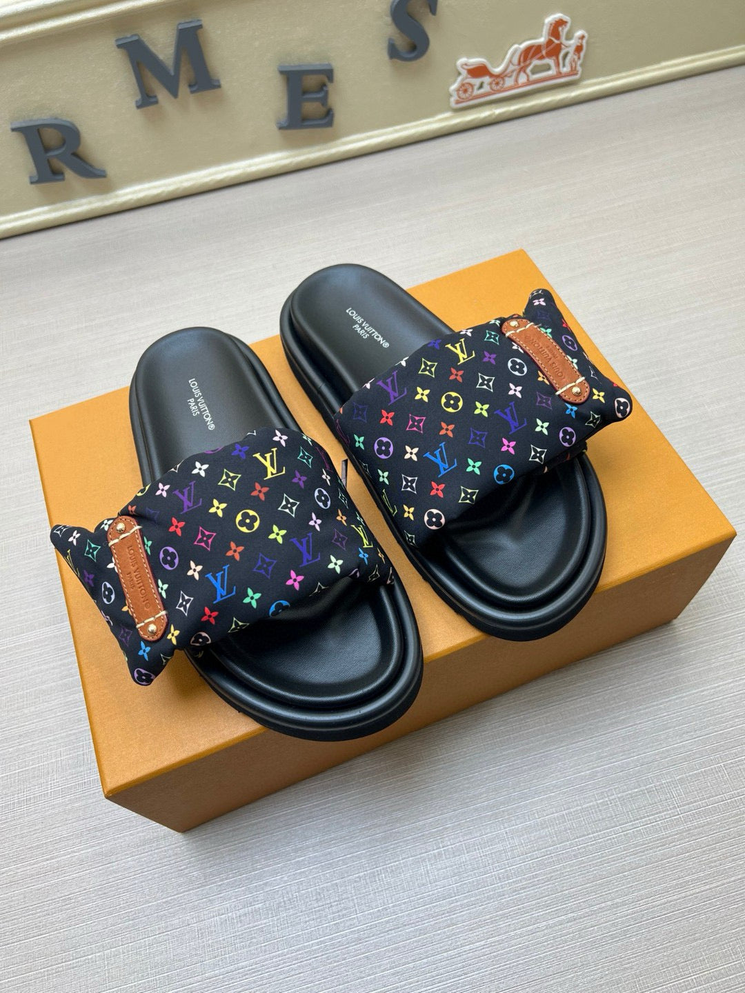 Z5QE6  Popular Slippers